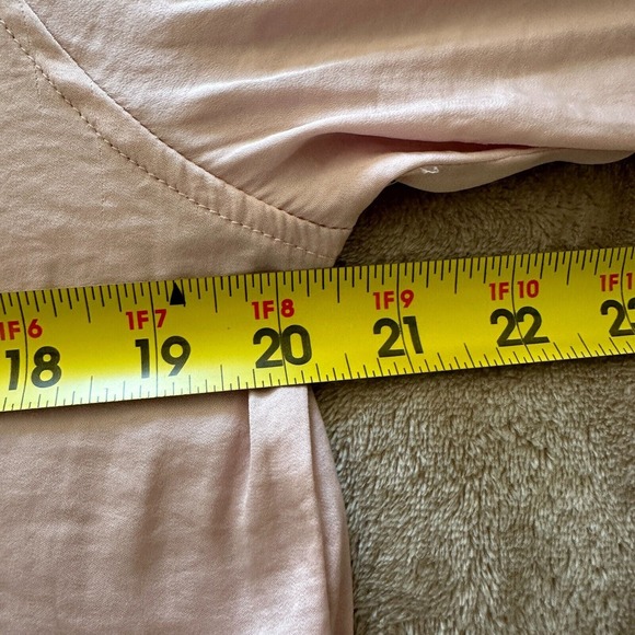 Vince Camuto Pink Button Up Top Satin Long Sleeve Collared Career Women's M - Picture 7 of 8